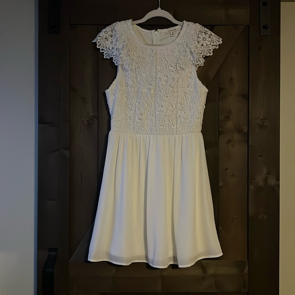 Francesca’s dress. White. Size Medium.